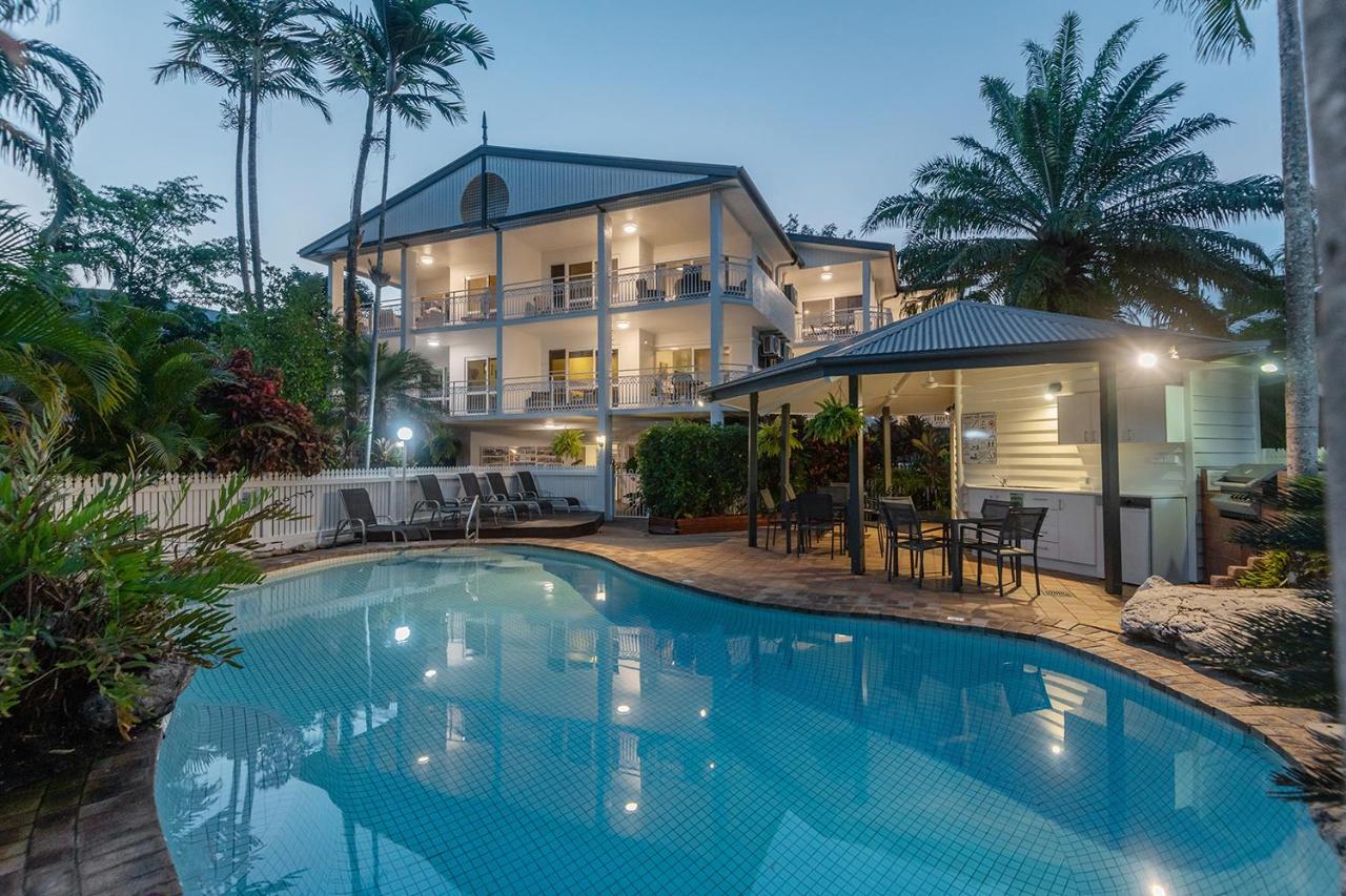 Garrick House Aparthotel Port Douglas Exterior photo