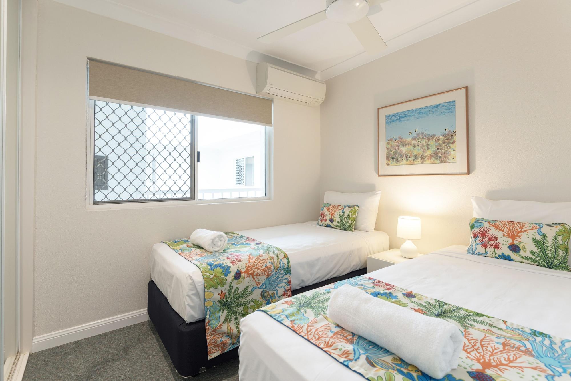 Garrick House Aparthotel Port Douglas Exterior photo